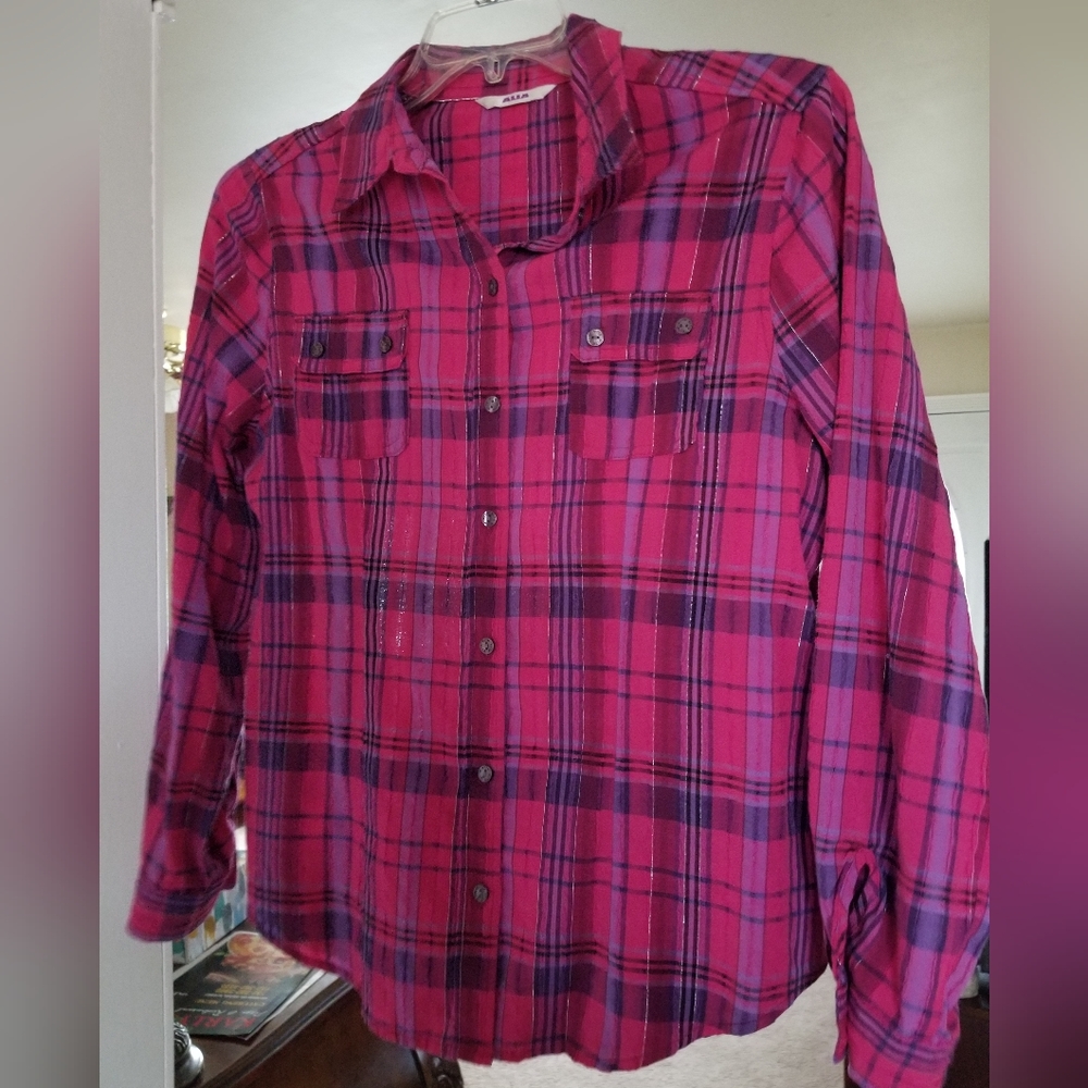 Alia Button Down - Picture 6 of 9